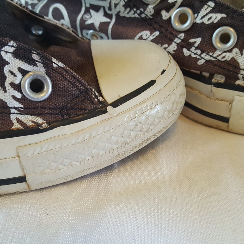 Converse - Picture 3 of 8
